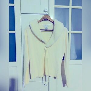 Perfect now - Preloved White Stag Ivory Cardigan with Faux Fur collar Size S